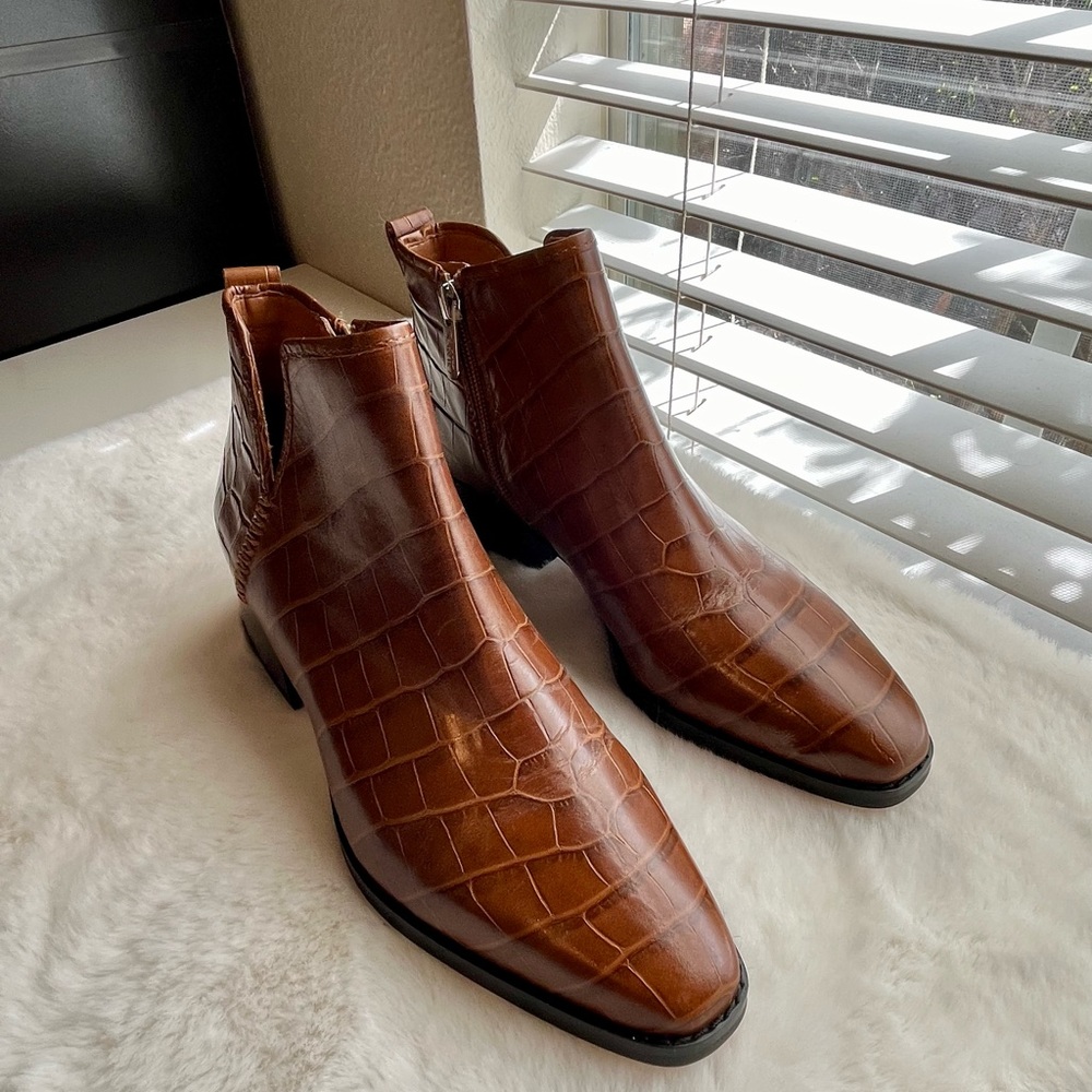 SARTO by Franco Sarto Ankle Boots. Cognac Stamped Leather. Sz 7. Zipper
